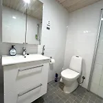 New&comfy Near Airport Daire Vantaa