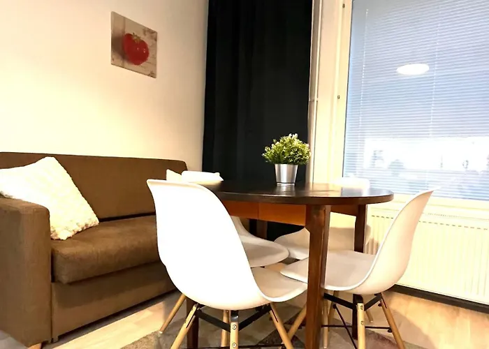 New&comfy Near Airport Апартаменты *